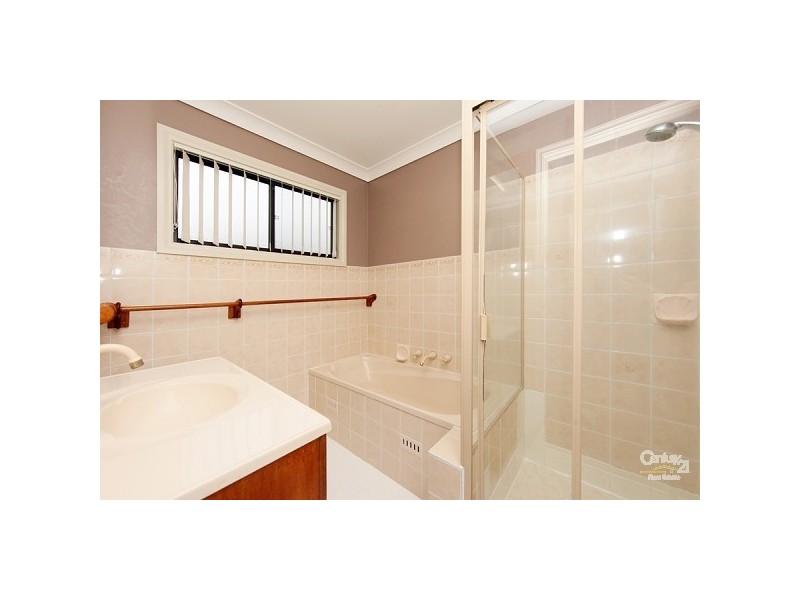 1/2 Lena Close, Whitebridge NSW 2290