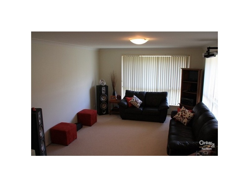 1 Laguna Close, Garden Suburb NSW 2289