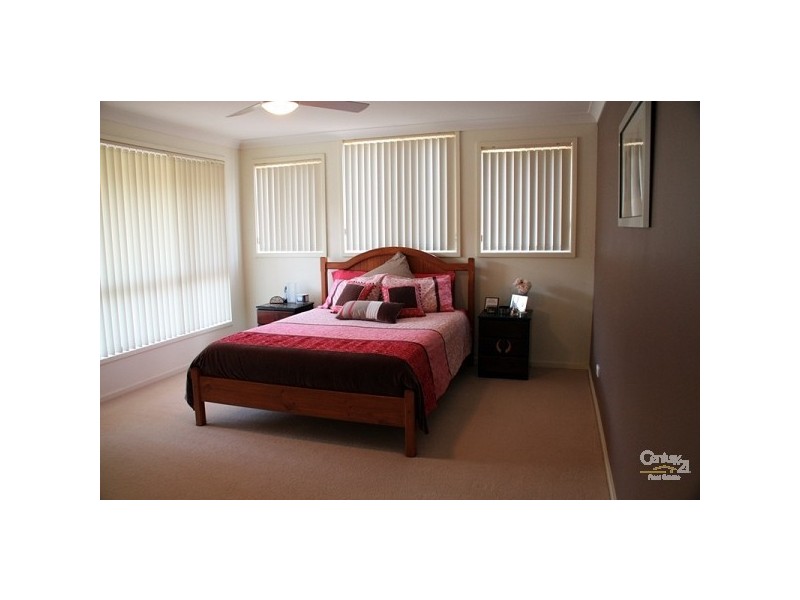 1 Laguna Close, Garden Suburb NSW 2289