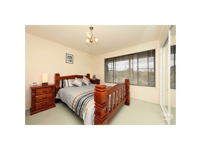 9 Lawson Road, Macquarie Hills NSW 2285