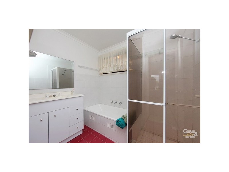 9 Lawson Road, Macquarie Hills NSW 2285