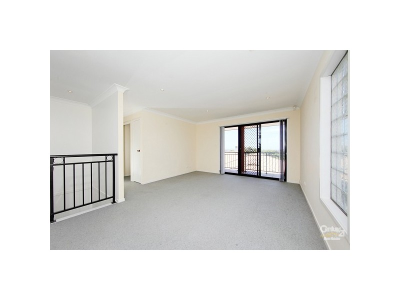 2/2A Roberts Street, Charlestown NSW 2290