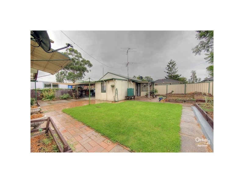 25 Flame Street, Gateshead NSW 2290