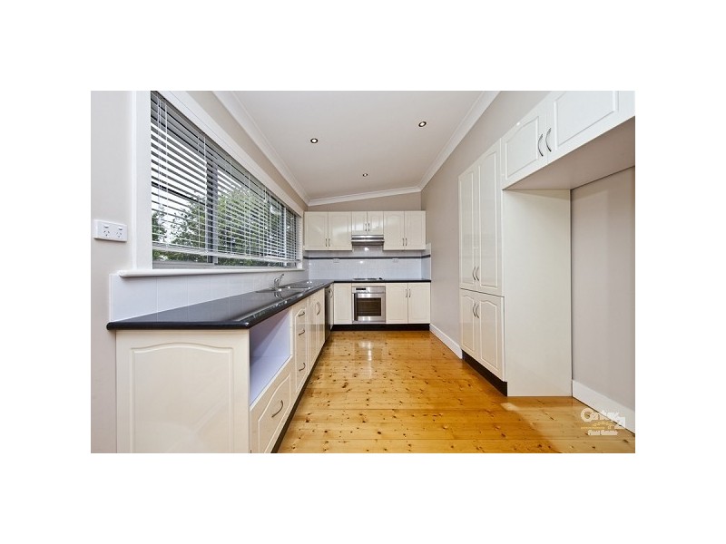 10 Albert Street, Mayfield NSW 2304