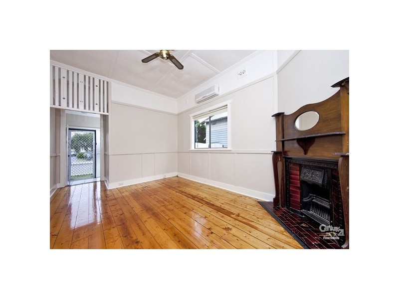 10 Albert Street, Mayfield NSW 2304