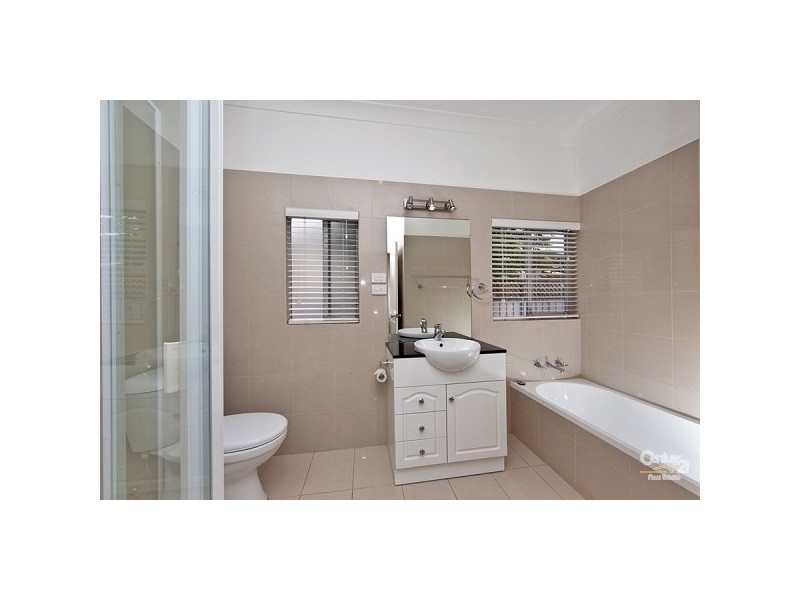 10 Albert Street, Mayfield NSW 2304