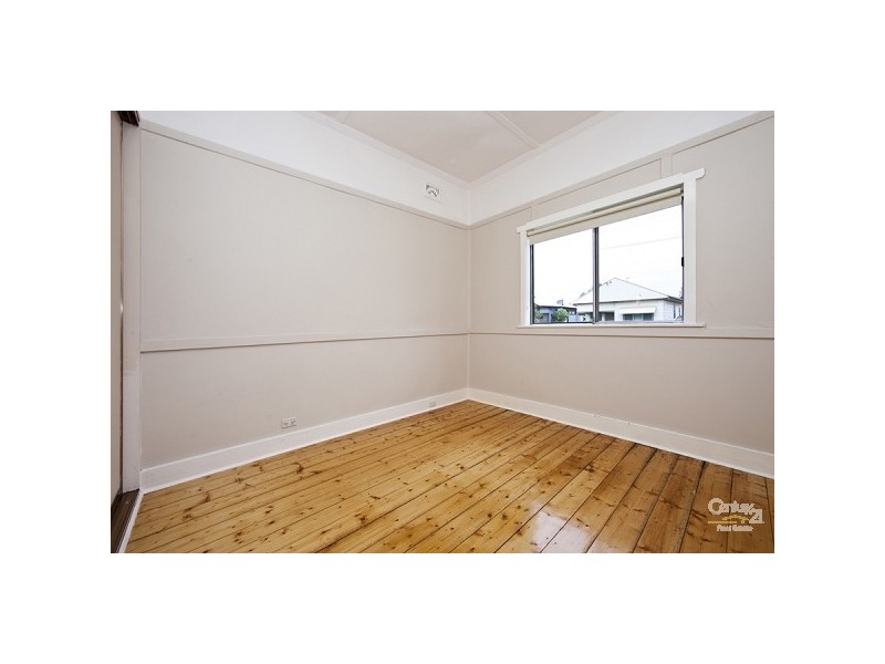 10 Albert Street, Mayfield NSW 2304