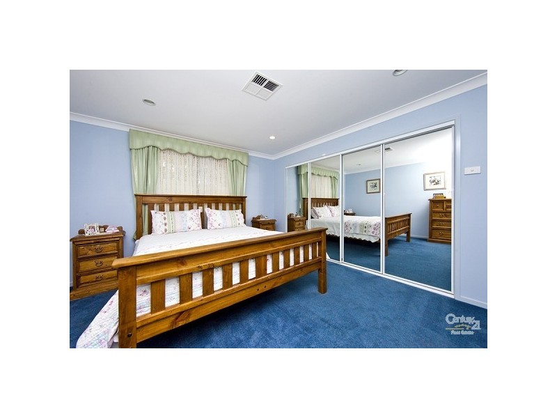 32 Seafarer Close, Belmont NSW 2280