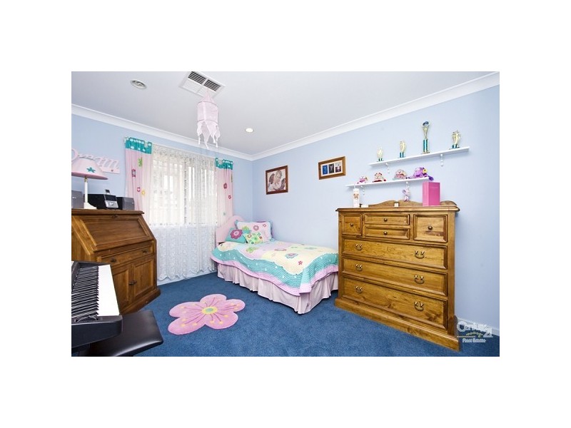 32 Seafarer Close, Belmont NSW 2280