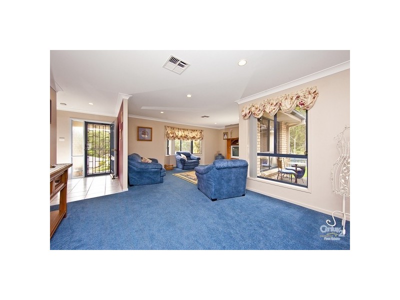 32 Seafarer Close, Belmont NSW 2280
