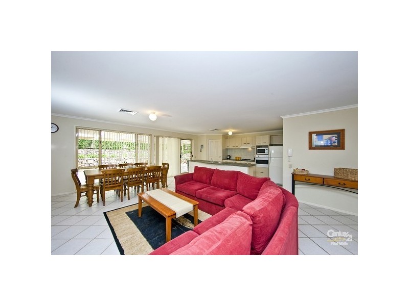 21 Robinia Grove, Garden Suburb NSW 2289