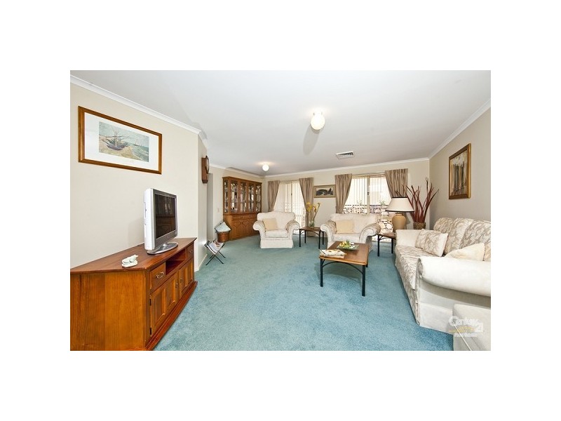 21 Robinia Grove, Garden Suburb NSW 2289