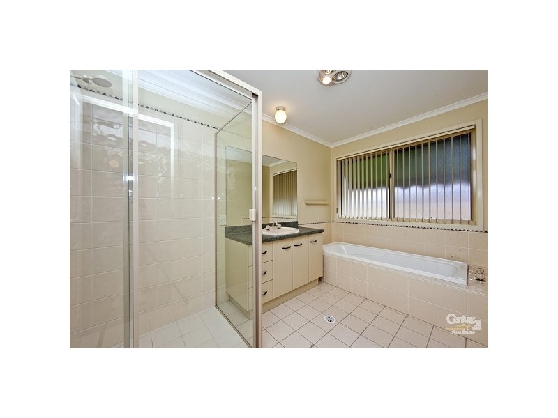 21 Robinia Grove, Garden Suburb NSW 2289