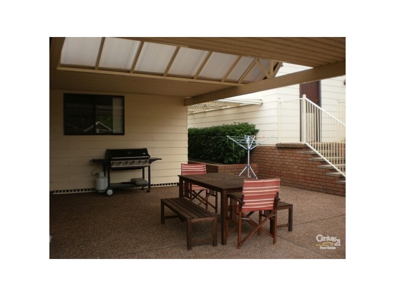 2 Stephanie Close, Macquarie Hills NSW 2285