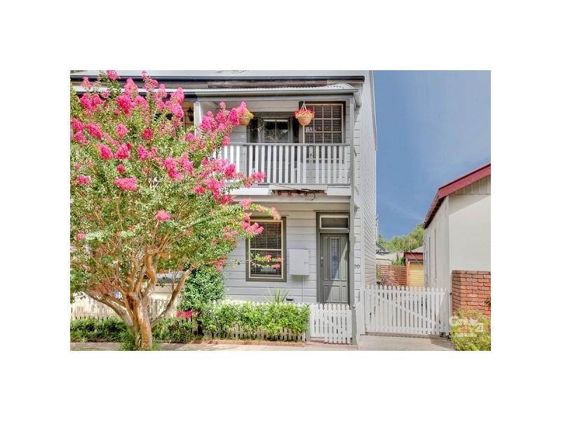 20 Greaves Street, Mayfield East NSW 2304