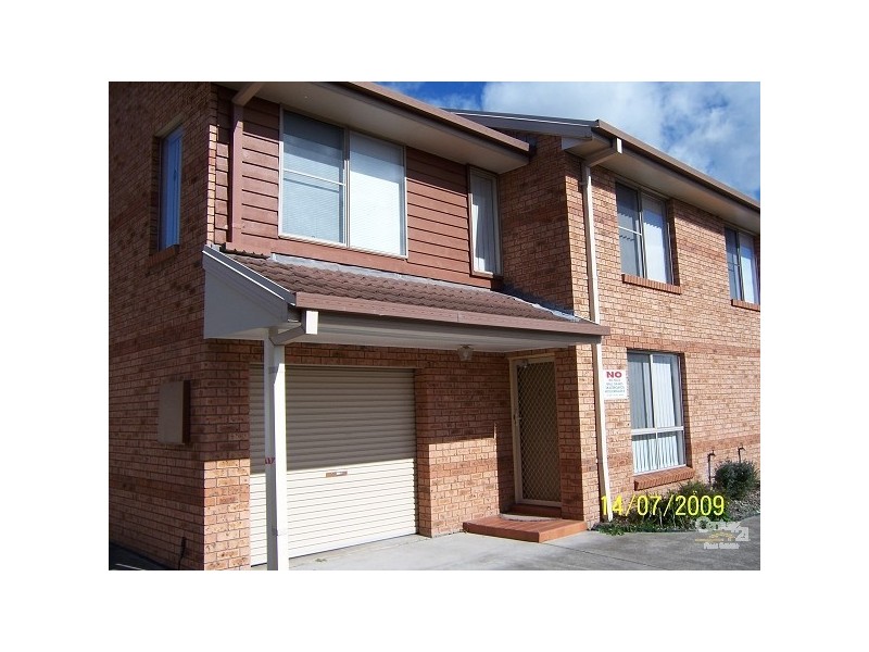 2/11 Floribunda Close, Warabrook NSW 2304