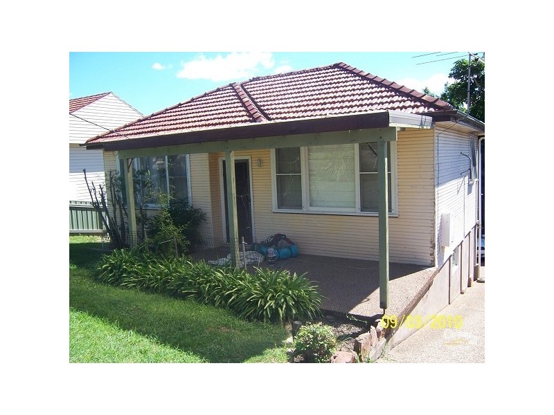 26 Arnold Street, Charlestown NSW 2290