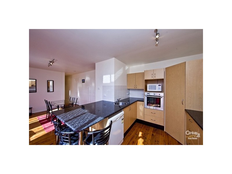 15 Davies Parade, Mount Hutton NSW 2290
