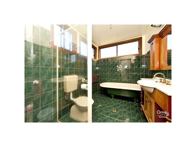 15 Davies Parade, Mount Hutton NSW 2290