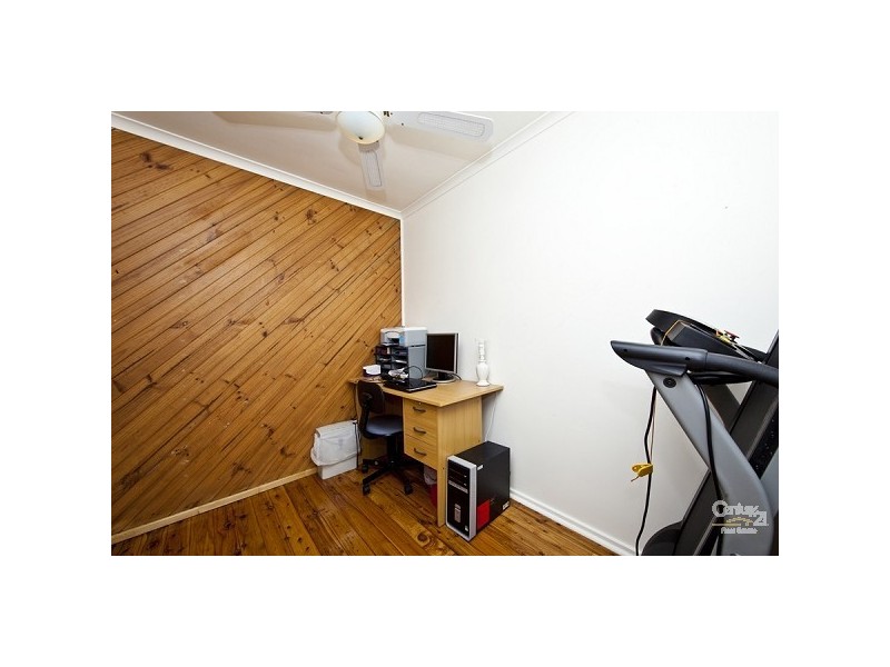 15 Davies Parade, Mount Hutton NSW 2290