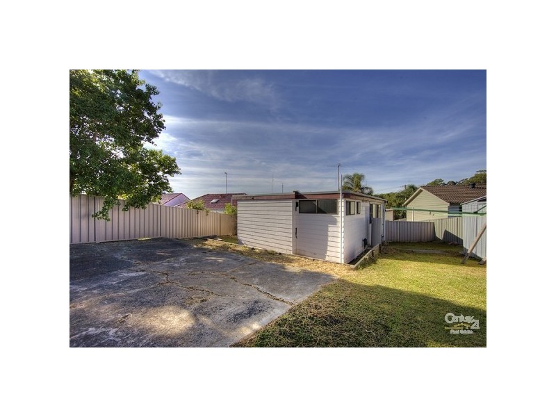 15 Davies Parade, Mount Hutton NSW 2290