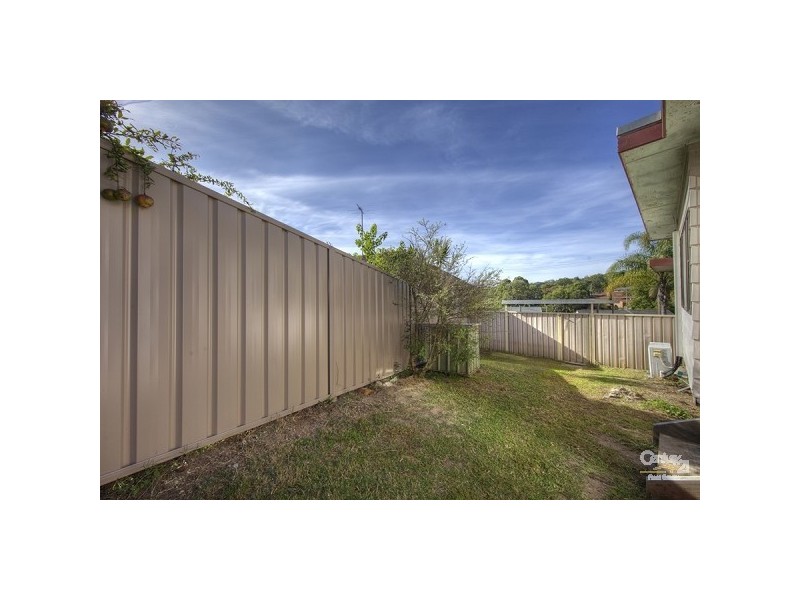 15 Davies Parade, Mount Hutton NSW 2290