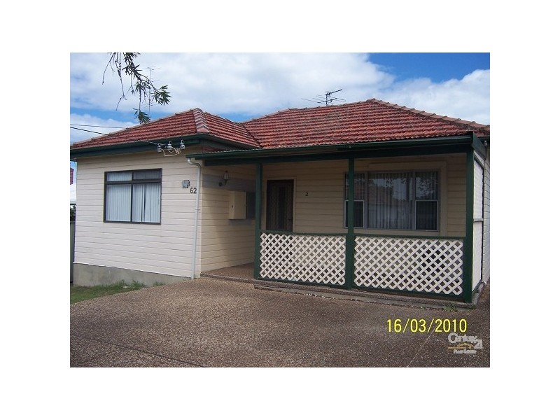 2/62 Tiral Street, Charlestown NSW 2290