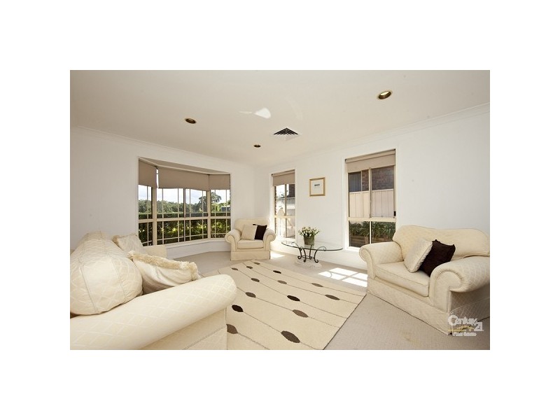 3 Woodoak Close, Tingira Heights NSW 2290