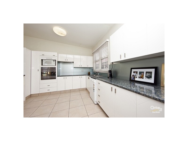 7 Bryson Avenue, Kotara NSW 2289