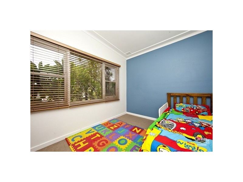 7 Bryson Avenue, Kotara NSW 2289