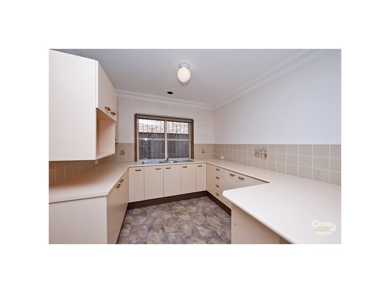 15 Alpha Close, Eleebana NSW 2282