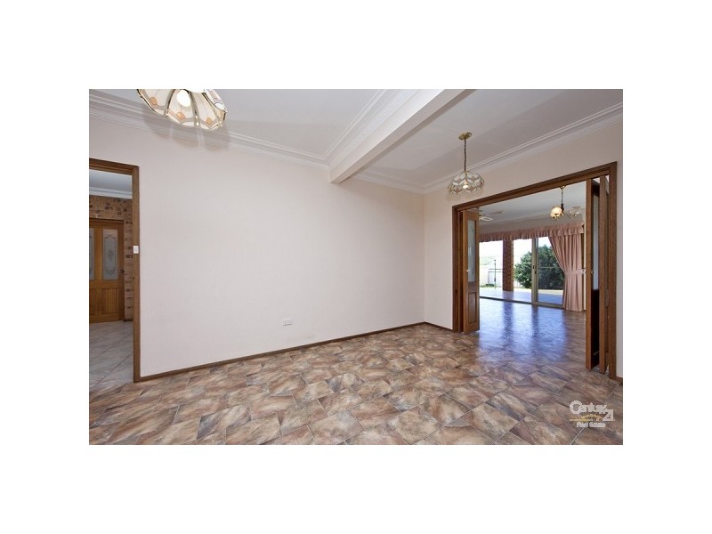 15 Alpha Close, Eleebana NSW 2282