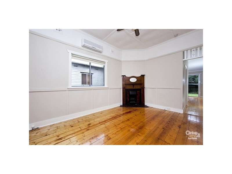 10 Albert Street, Mayfield NSW 2304