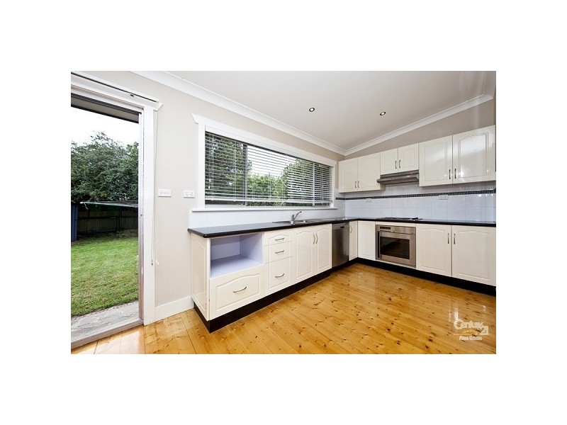 10 Albert Street, Mayfield NSW 2304