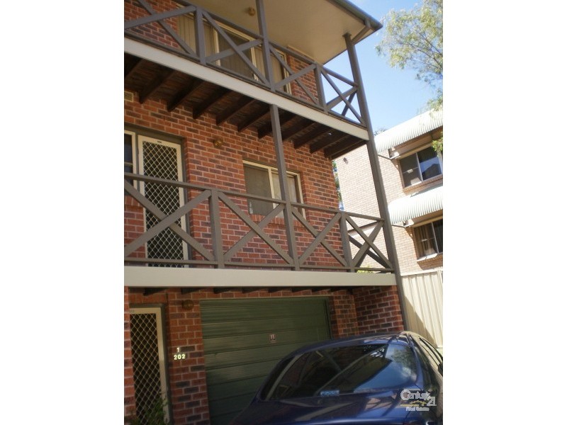 1/202 Brunker Road, Adamstown NSW 2289