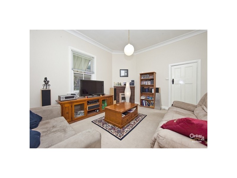 32 Sunderland Street, Mayfield NSW 2304