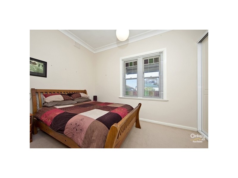32 Sunderland Street, Mayfield NSW 2304