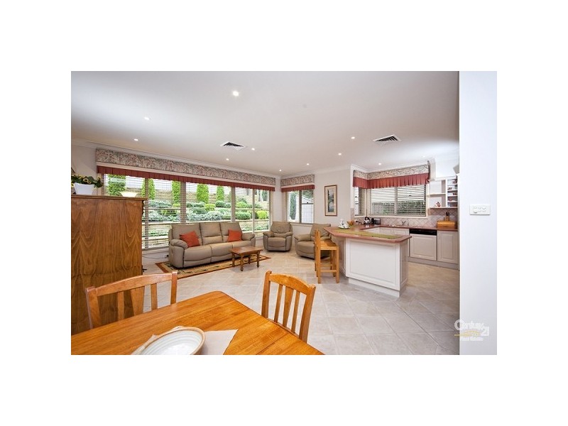 58 Robinia Grove, Garden Suburb NSW 2289