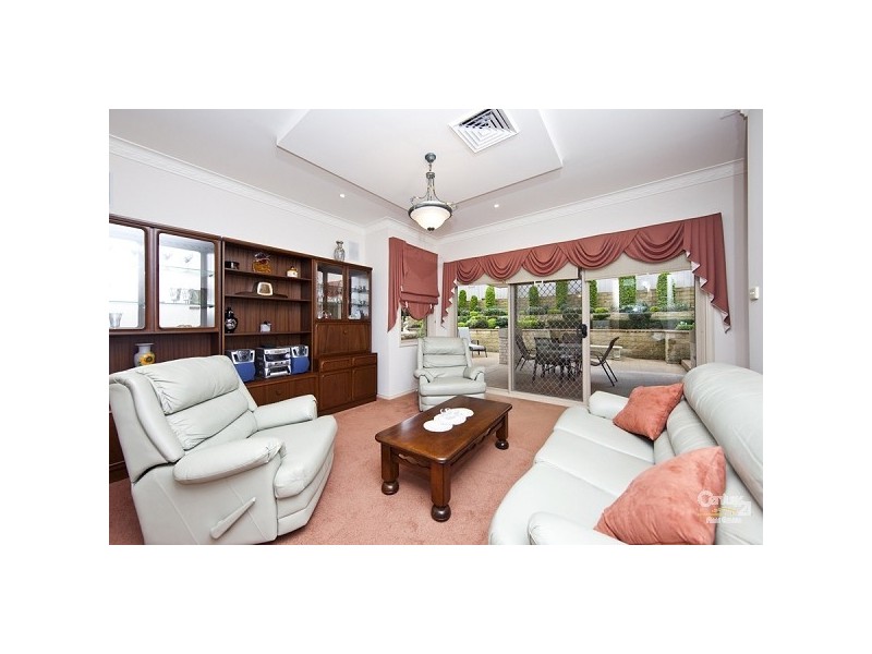 58 Robinia Grove, Garden Suburb NSW 2289