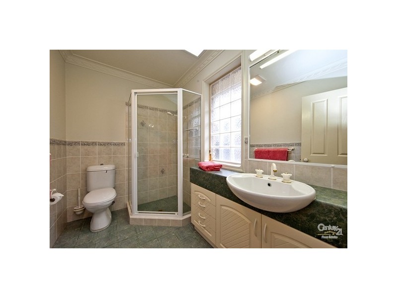 58 Robinia Grove, Garden Suburb NSW 2289