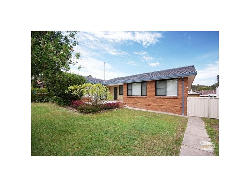 18 Mariner Drive, Eleebana NSW 2282