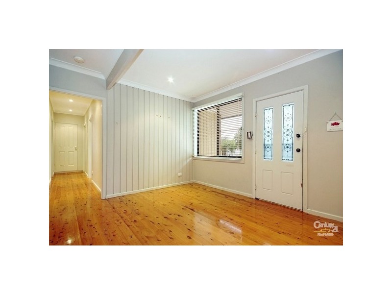 18 Mariner Drive, Eleebana NSW 2282