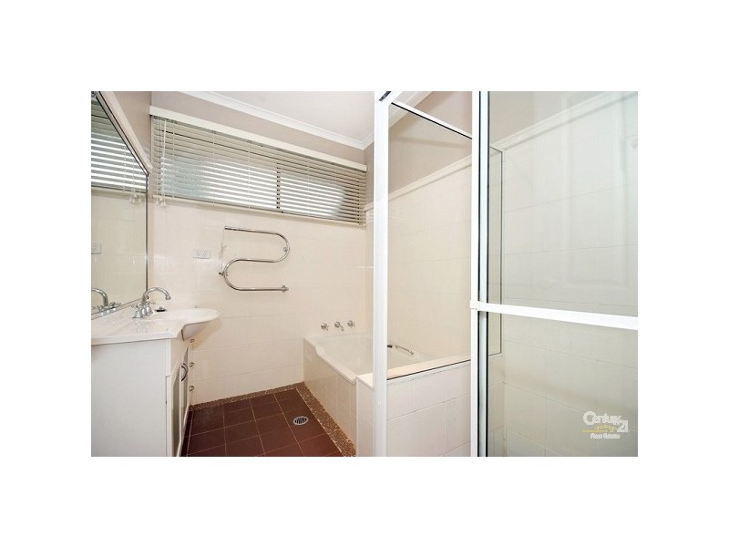 18 Mariner Drive, Eleebana NSW 2282