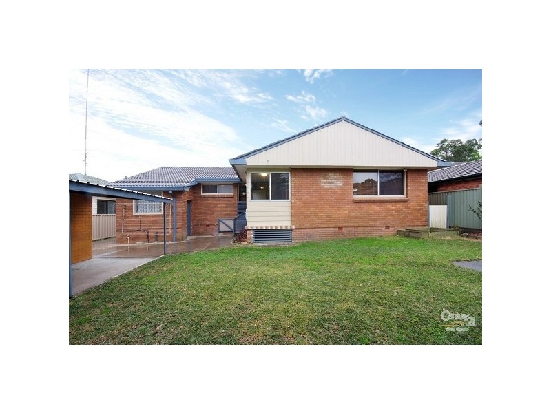 18 Mariner Drive, Eleebana NSW 2282