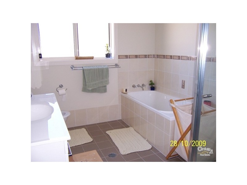 27 Juncea Close, Charlestown NSW 2290