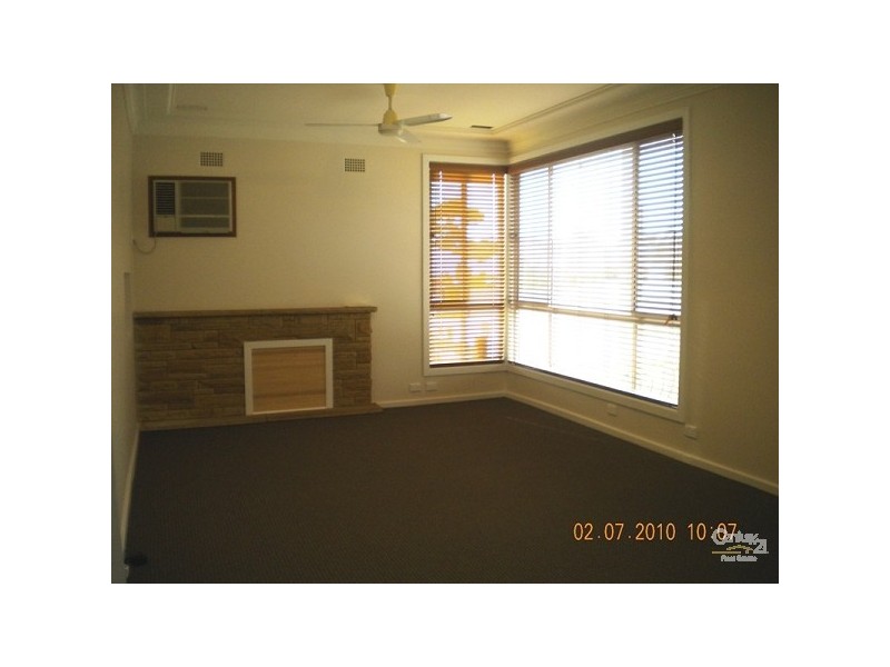 1 Tomaga Parade, Mount Hutton NSW 2290