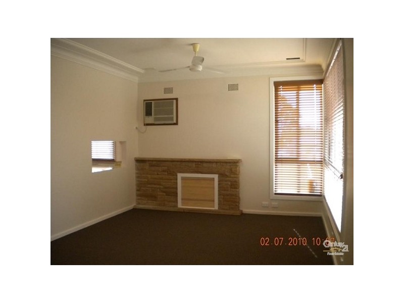 1 Tomaga Parade, Mount Hutton NSW 2290