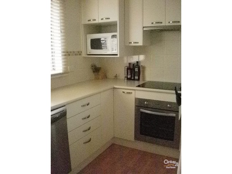 10/  82-84 James Street, Hamilton NSW 2303