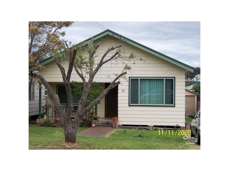 37 Lachlan Road, Cardiff NSW 2285