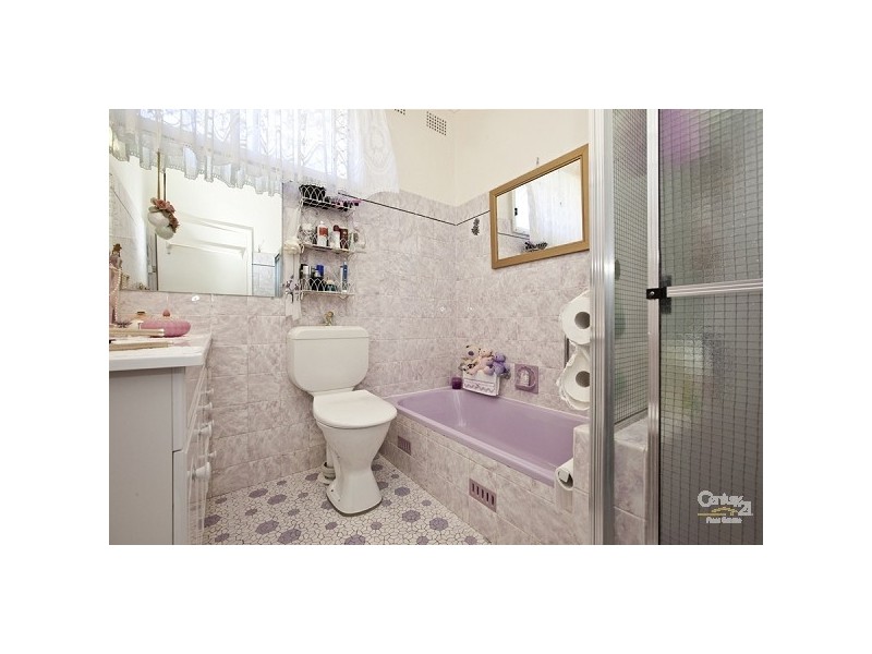 22 Lucas Crescent, Adamstown Heights NSW 2289